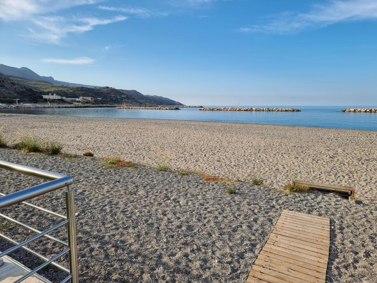 Amoutsa Seaside Villa Kolimvarion Exteriör bild